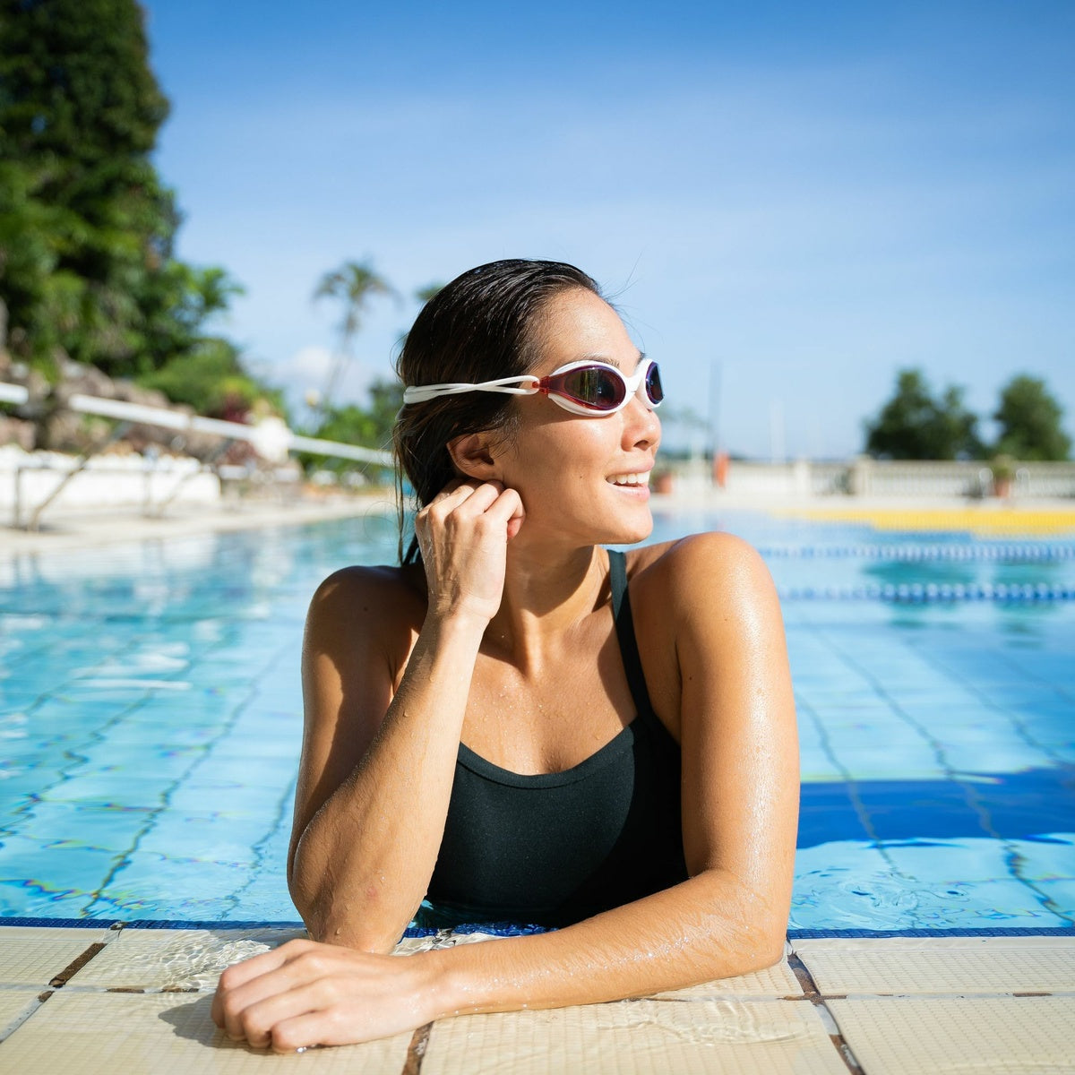 FINIS نظارة Circuit2 للسباحة-أحمر-مرآة صفراء